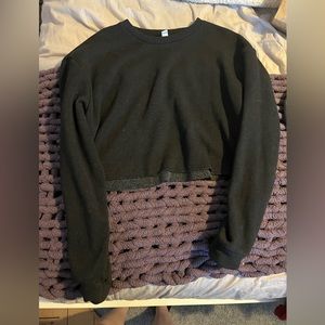 cropped sweatshirt
